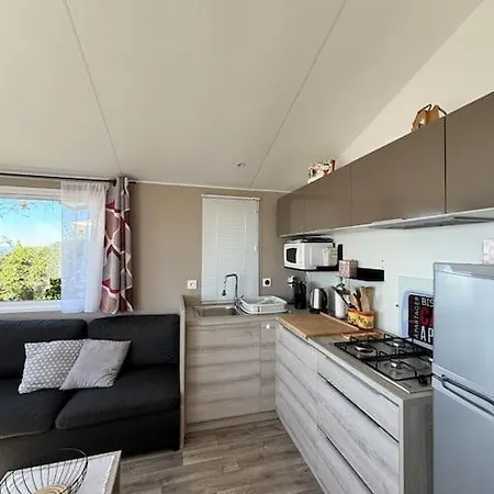Apartment Mobil-home Vue Camping 4*