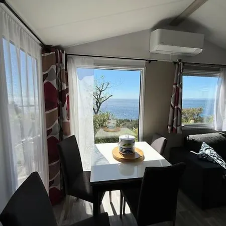 Apartment Mobil-home Vue Camping 4* Saint-Raphael (Var)